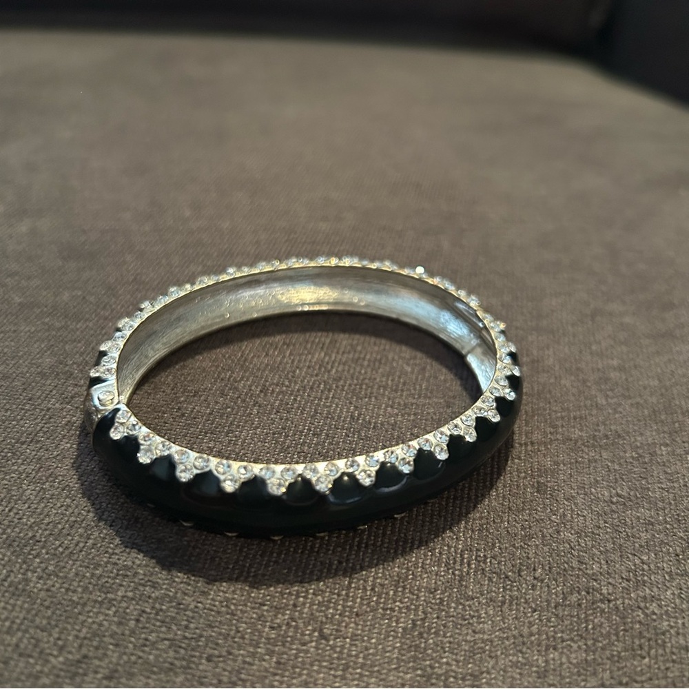 Elegant Black and White Rhinestone Snap-on Bracelet